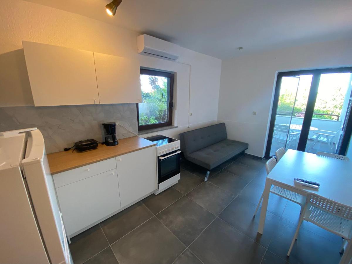 Cukon Holiday Home Premantura Exteriör bild