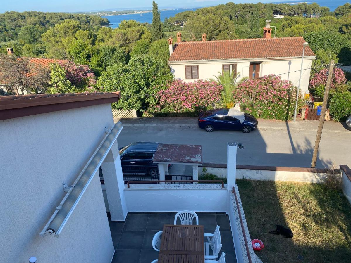 Cukon Holiday Home Premantura Exteriör bild