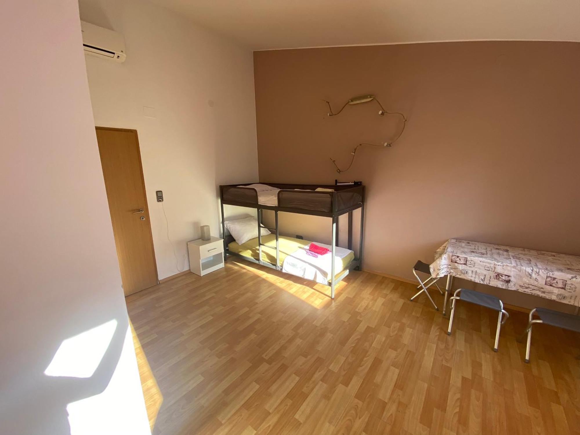 Cukon Holiday Home Premantura Rum bild